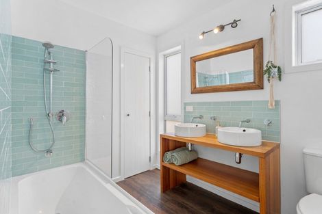 Photo of property in 5a Marjorie Lane, Papamoa Beach, Papamoa, 3118