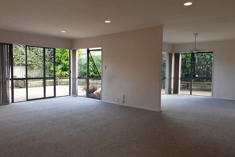 Photo of property in 8 Dunn Place, Farm Cove, Auckland, 2010