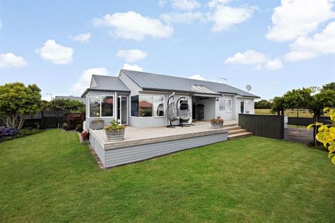 Photo of property in 2 Caesar Roose Drive, Glenview, Hamilton, 3206