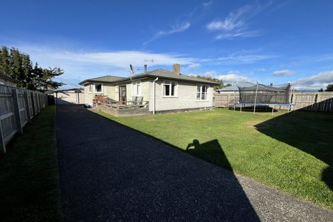 Photo of property in 19 James Street, Dannevirke, 4930