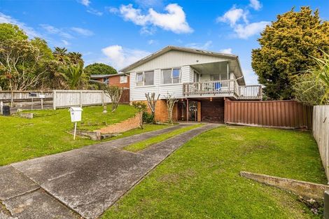 Photo of property in 18 Lilburn Crescent, Massey, Auckland, 0614