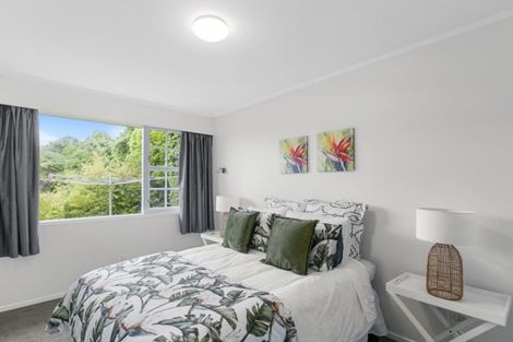 Photo of property in 25 Oriel Avenue, Tawa, Wellington, 5028