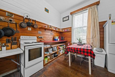 Photo of property in 1 Castle Hill Road, Alfredton, Eketahuna, 4996