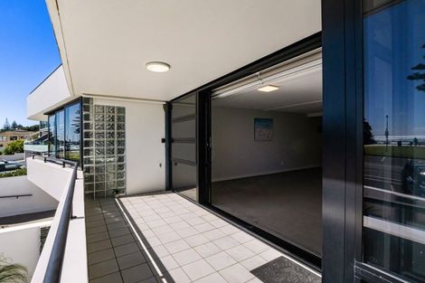 Photo of property in 3/10 Marine Parade, Mount Maunganui, 3116