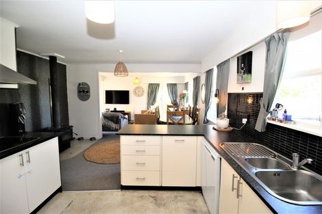 Photo of property in 23 Ormond Street, Woodville, 4920