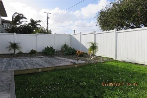 Photo of property in 2/46 Gulf View Road, Murrays Bay, Auckland, 0630