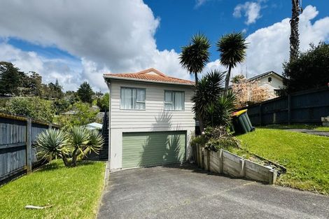 Photo of property in 15 Loughanure Place, Massey, Auckland, 0614