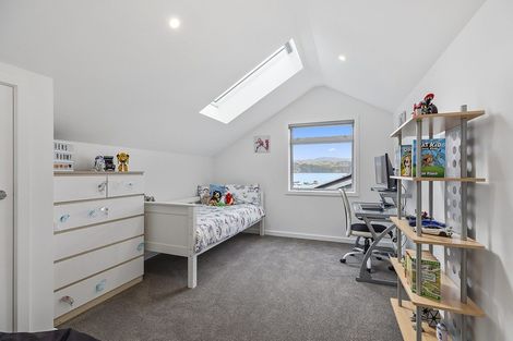 Photo of property in 111a Breaker Bay Road, Breaker Bay, Wellington, 6022