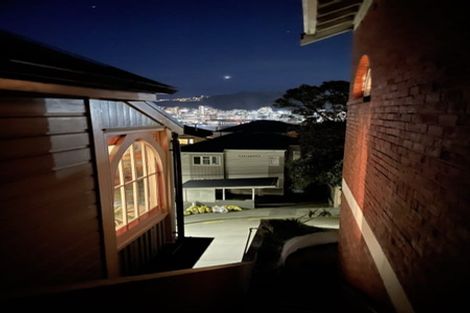 Photo of property in 64 Hawker Street, Mount Victoria, Wellington, 6011