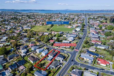 Photo of property in 4 Marie Crescent, Te Atatu South, Auckland, 0610