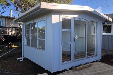 Photo of property in 65 Tane Road, Laingholm, Auckland, 0604