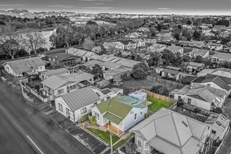 Photo of property in 5 Barrack Street, Whanganui, 4500