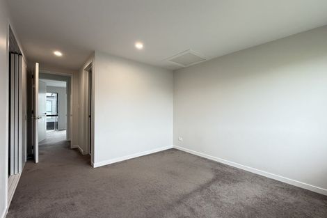 Photo of property in 7/21 Akoranga Drive, Northcote, Auckland, 0627