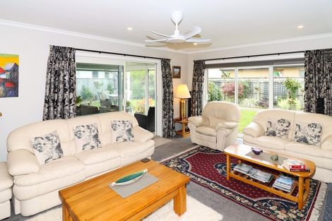 Photo of property in 3 Austin Reid Avenue, Carterton, 5713