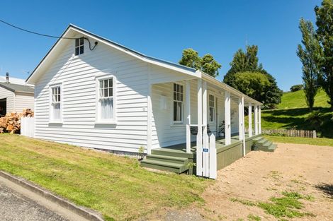 Photo of property in 90 Hovding Street, Norsewood, 4974