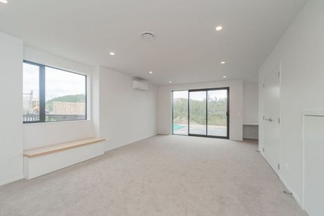 Photo of property in 32 Turtleback Avenue, Whitby, 5024