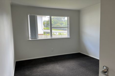 Photo of property in 79 La Rosa Street, Green Bay, Auckland, 0604