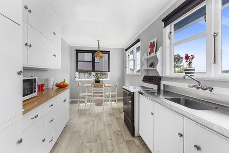 Photo of property in 25 Turkington Street, Tawa, Wellington, 5028