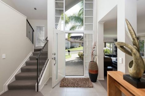 Photo of property in 13 Chateau Rise, Flat Bush, Auckland, 2016