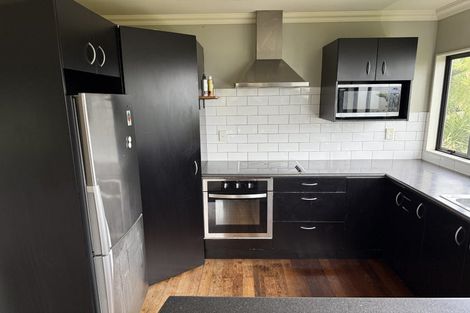 Photo of property in 3a Maldive Street, Khandallah, Wellington, 6035