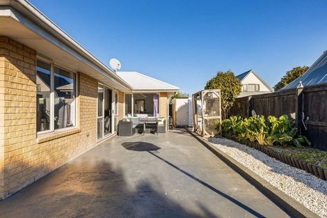 Photo of property in 43 Farnborough Street, Aranui, Christchurch, 8061