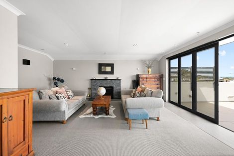 Photo of property in 21 Raddington Way, Huntington, Hamilton, 3210