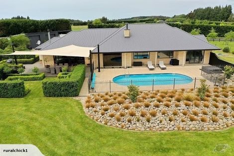 Photo of property in 74 Stonyflat Road, Loburn, Rangiora, 7472