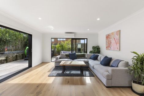 Photo of property in 12b Waikura Drive, Te Atatu Peninsula, Auckland, 0610