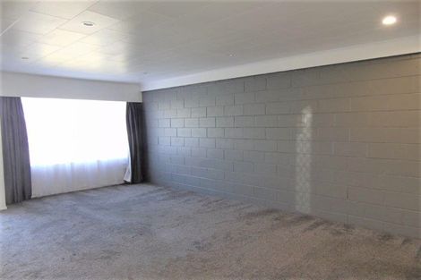 Photo of property in 7b Matthews Road, Wainuiomata, Lower Hutt, 5014