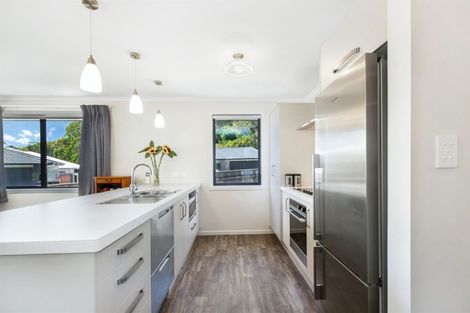 Photo of property in 8 Hull Place, Whitby, Porirua, 5024