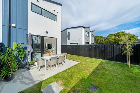 Photo of property in 5 Gloaming Lane, Wallaceville, Upper Hutt, 5018