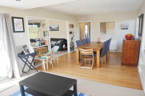 Photo of property in 28 Manor Place, Bryndwr, Christchurch, 8053