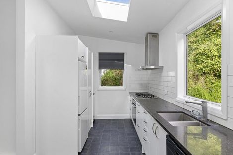 Photo of property in 19 Charlotte Avenue, Brooklyn, Wellington, 6021