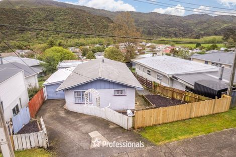 Photo of property in 116 Coast Road, Wainuiomata, Lower Hutt, 5014