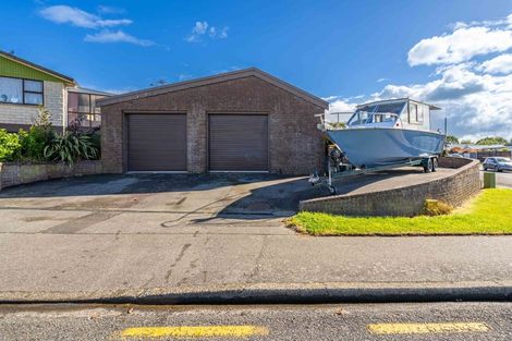 Photo of property in 2 Gretna Street, Heidelberg, Invercargill, 9812