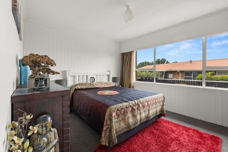 Photo of property in 46 Seaview Road, Marfell, New Plymouth, 4310