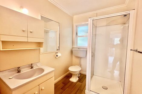 Photo of property in 50 Randwick Road, Northland, Wellington, 6012