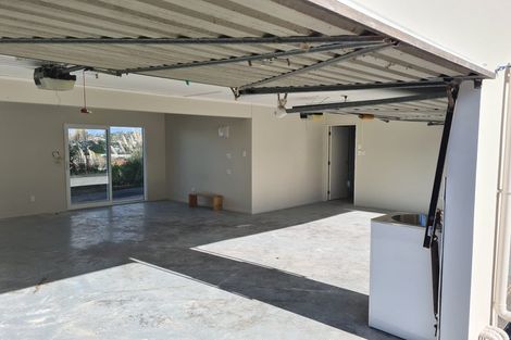 Photo of property in 1/29 Bayview Road, Browns Bay, Auckland, 0630