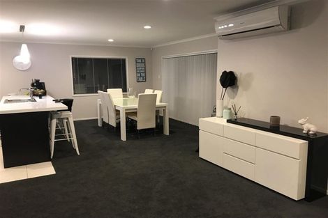 Photo of property in 76 Sunstone Crescent, Timberlea, Upper Hutt, 5018