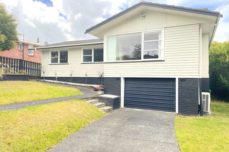 Photo of property in 10 Aplin Place, Birkdale, Auckland, 0626