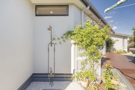 Photo of property in 18 Ringwood Place, Whitianga, 3510