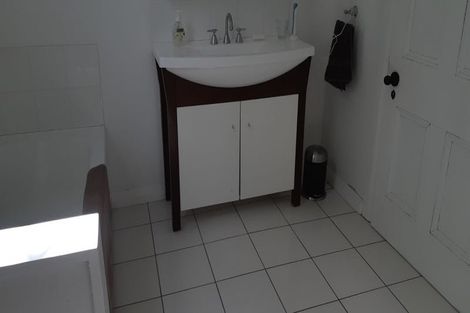 Photo of property in 62 Strasbourge Street, Martinborough, 5711