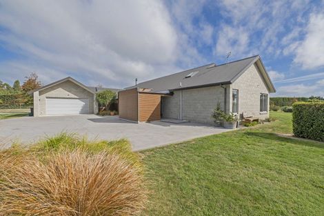 Photo of property in 39 Thorndon Close, Kirwee, Darfield, 7571