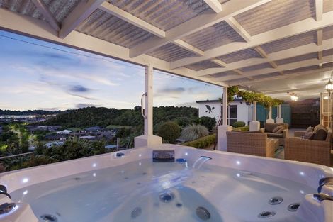 Photo of property in 21 Broadwater Close, Pyes Pa, Tauranga, 3112