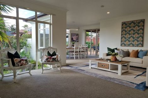 Photo of property in 5 Kentia Way, Somerville, Auckland, 2014