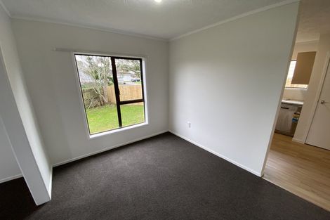 Photo of property in 17 Brougham Place, West Harbour, Auckland, 0618