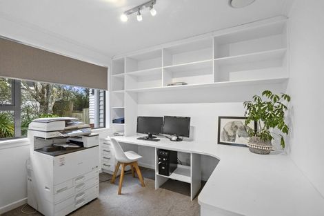 Photo of property in 18 Doralto Road, Frankleigh Park, New Plymouth, 4310