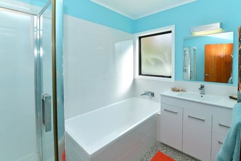 Photo of property in 1 Inca Place, Snells Beach, 0920