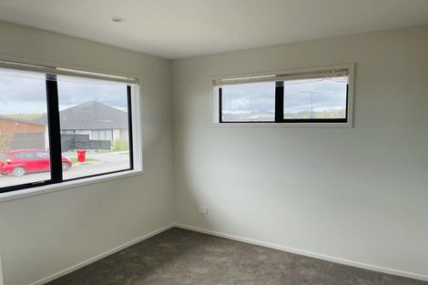 Photo of property in 31 Siren Street, Wainui, 0932
