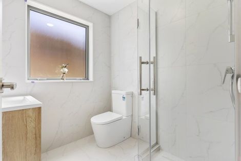 Photo of property in 32d Gulf View Road, Murrays Bay, Auckland, 0630